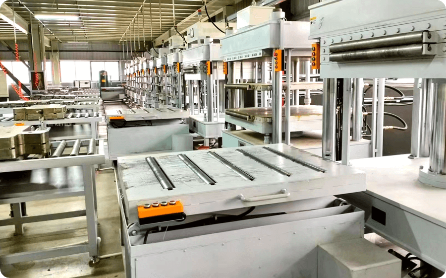 Zhejiang Richall Medical Technology Co., Ltd.의 공장 워크샵에서는 중급 및 고급 의료 재활 장비의 세심한 생산 공정을 강조합니다.